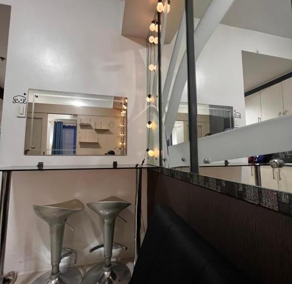 Kapszulahotel Staycation Sea Residences Moa Jermel