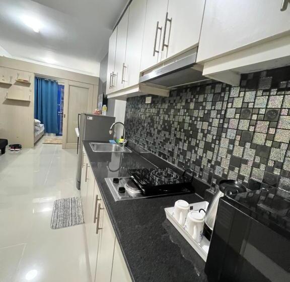 Kapszulahotel Staycation Sea Residences Moa Jermel