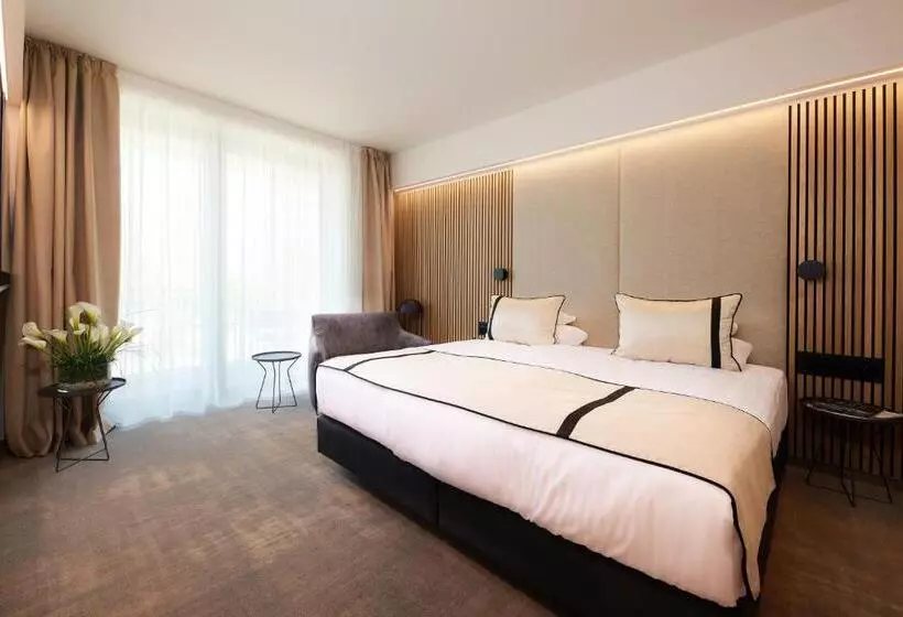 Hotelli Lua Resort   Adults Only