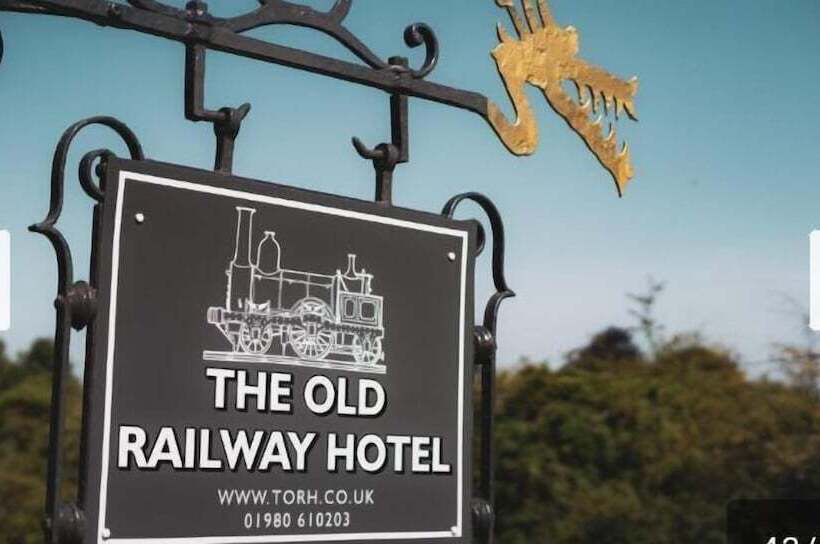 Old Railway Hotel Porton