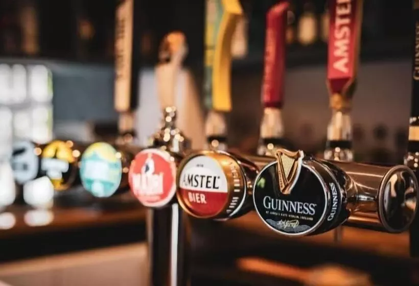 Old Railway Hotel Porton