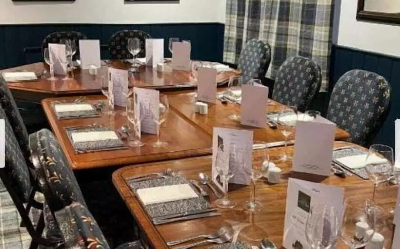 Old Railway Hotel Porton