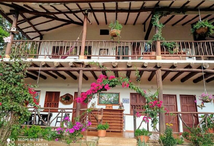 بنسيون Hostal Villa San Rafael