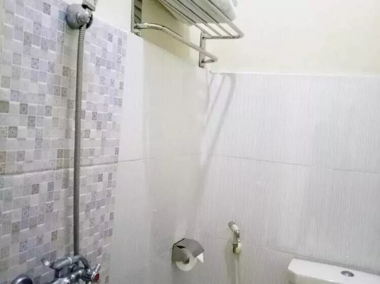 Majatalo Perfect Double Room With Ac In Center Bogor