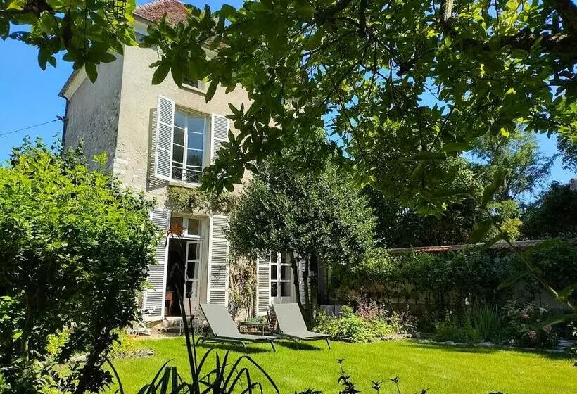 Aamiaismajoitus (B&B) Le Grand Barrois