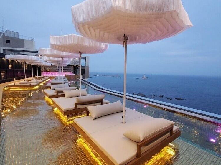 Best Louis Hamilton Hotel Ocean Terrace