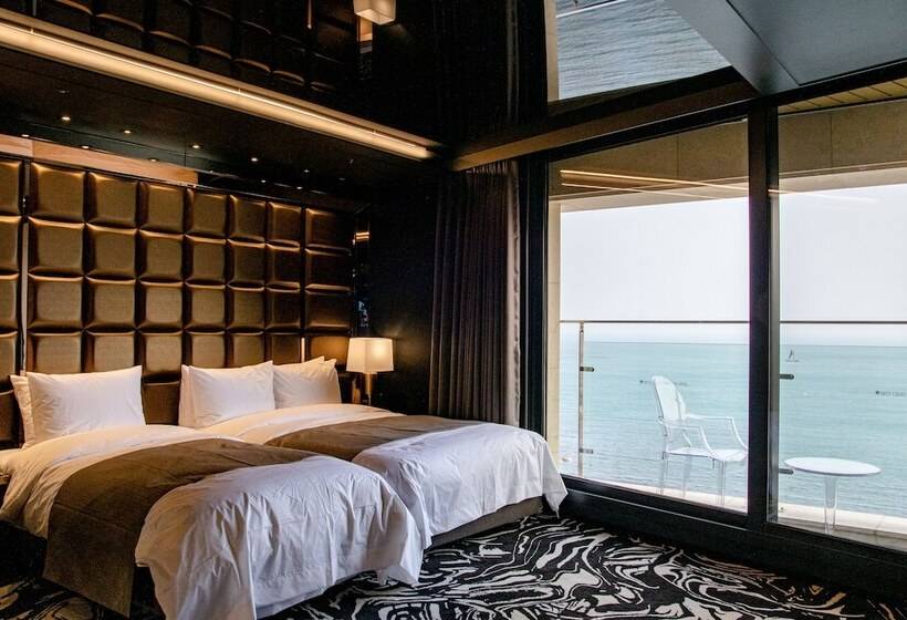 Best Louis Hamilton Hotel Ocean Terrace