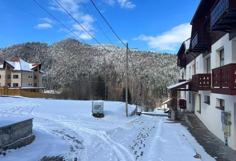 Hotelli Art E Boutique Rooms