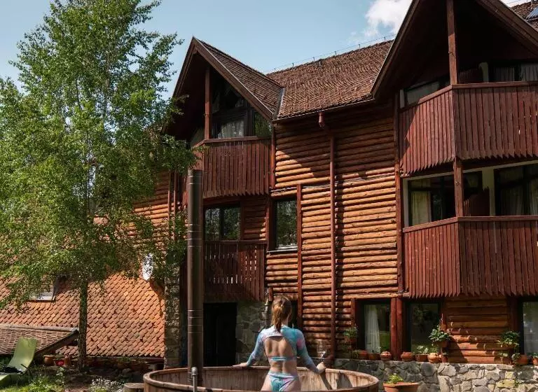 Hotelli Art E Boutique Rooms