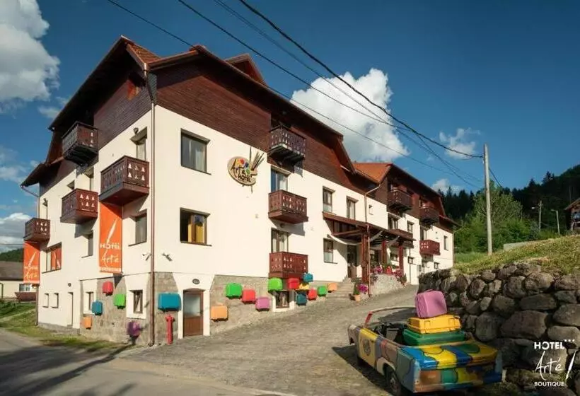 Hotelli Art E Boutique Rooms