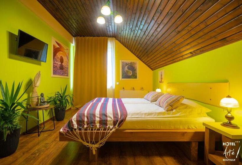 هتل Art E Boutique Rooms