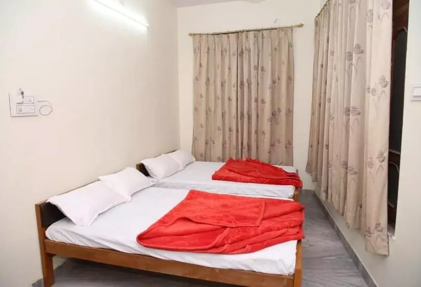 ホテル Yash Paradise