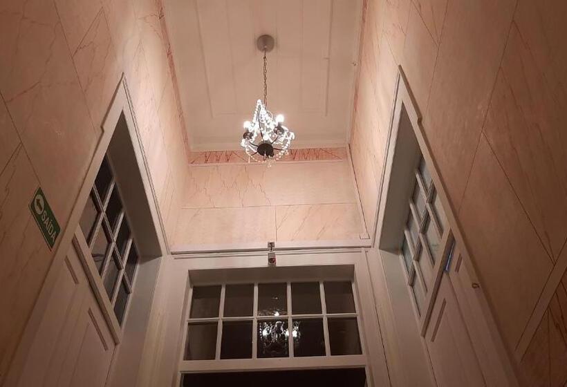 هاستل A Casa Do Tenente