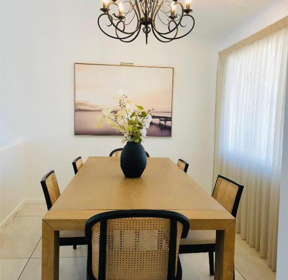 مبيت وإفطار Bluebanana Lodge