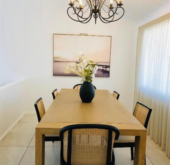 مبيت وإفطار Bluebanana Lodge