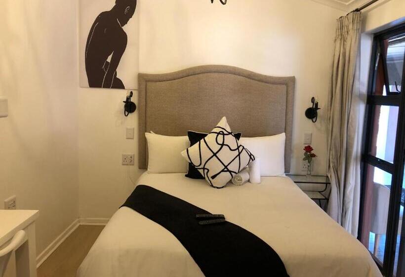 مبيت وإفطار Bluebanana Lodge