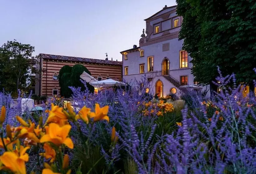 Hotelli Villa Balis Crema Verona Hills   Adults Only