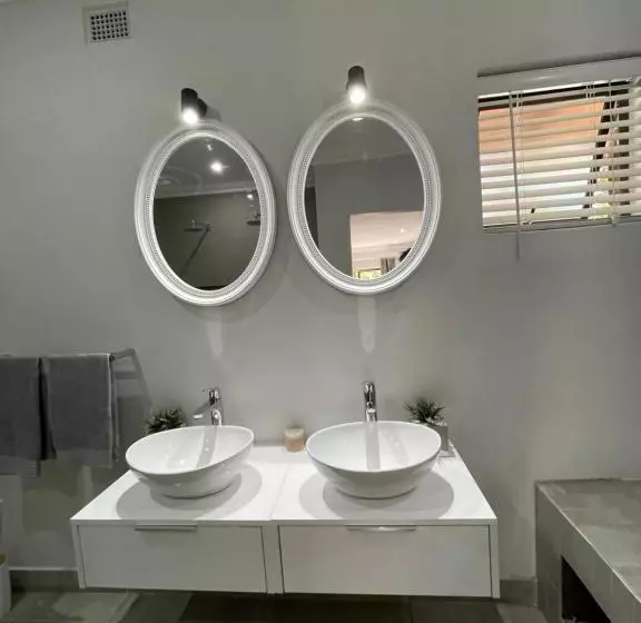 Majatalo Guest House On Gillian Unit 6