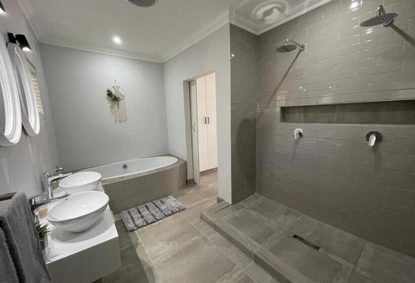 פנסיון Guest House On Gillian Unit 6