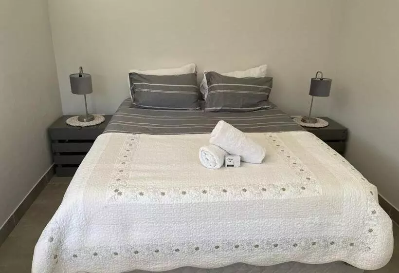 Majatalo Guest House On Gillian Unit 6