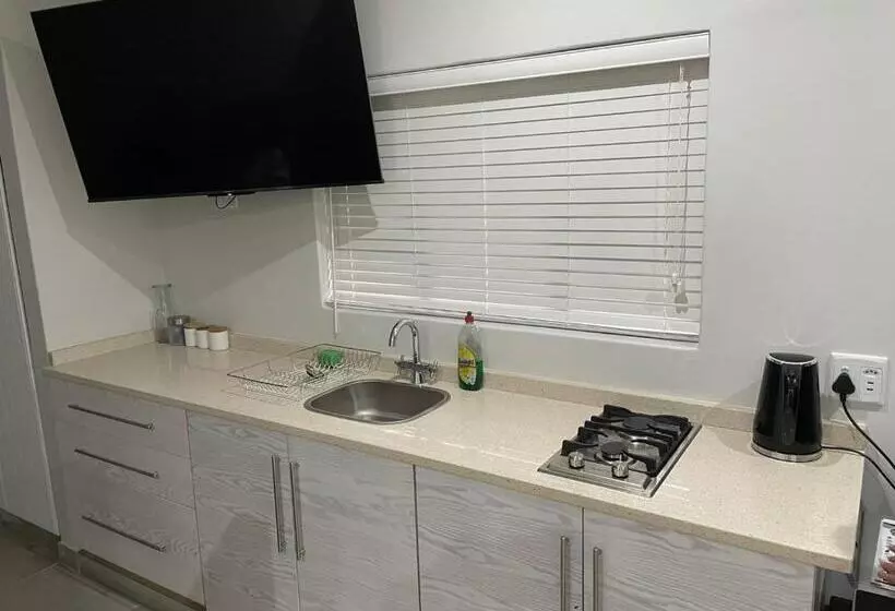 Majatalo Guest House On Gillian Unit 6