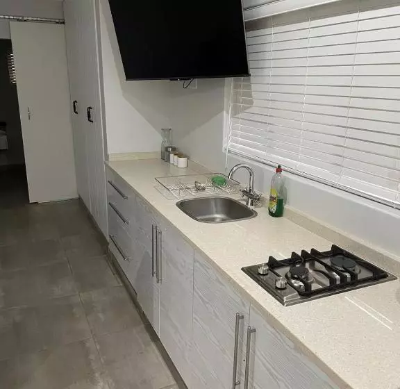 Majatalo Guest House On Gillian Unit 6