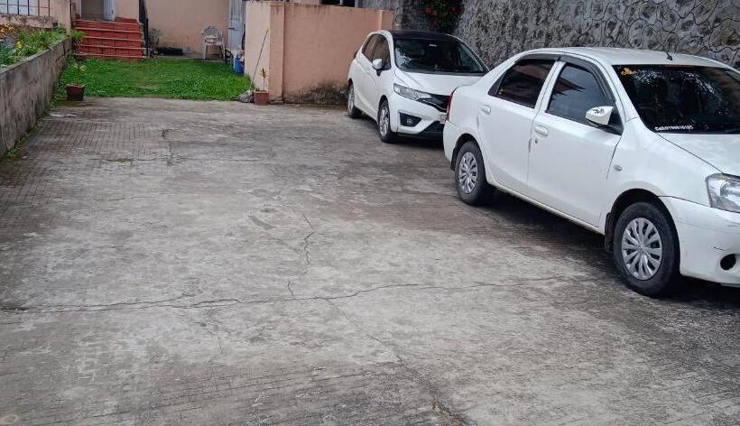 민박 Kumaragiri Cottages Kodaikanal