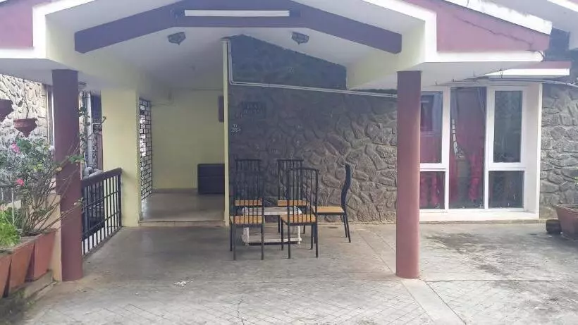 ベッドアンドブレックファースト Kumaragiri Cottages Kodaikanal