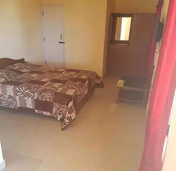 ベッドアンドブレックファースト Kumaragiri Cottages Kodaikanal