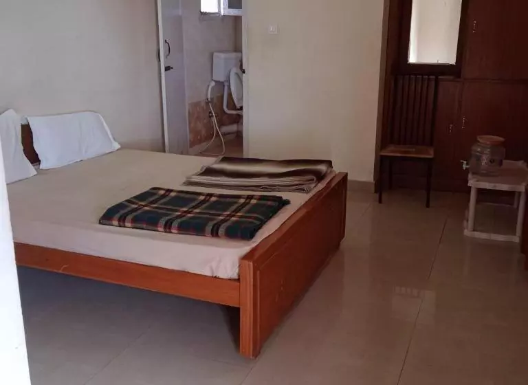 ベッドアンドブレックファースト Kumaragiri Cottages Kodaikanal