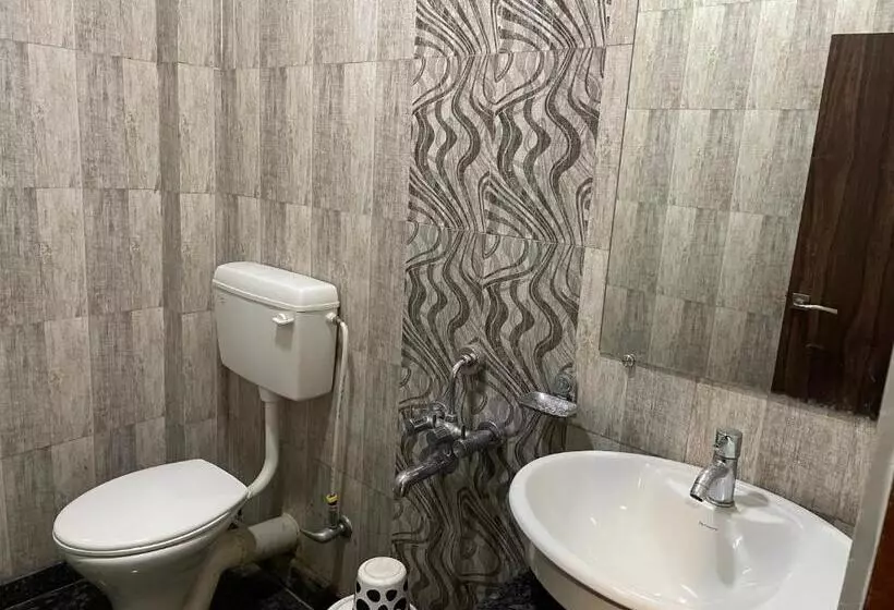 Hotelli Royal Embassy