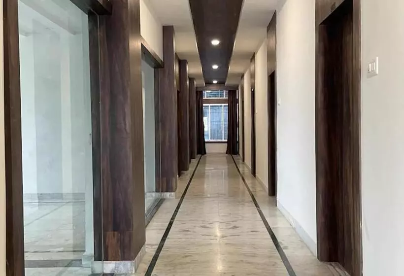 Hotelli Royal Embassy