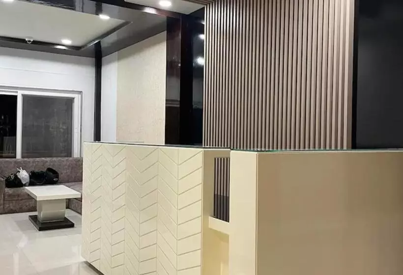 Hotelli Royal Embassy