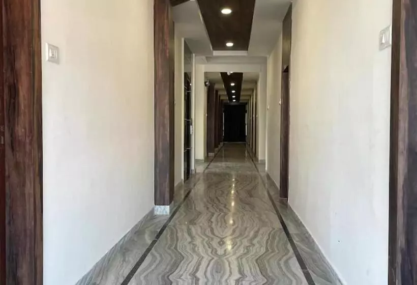 Hotelli Royal Embassy