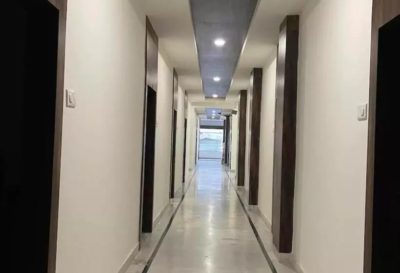 Hotelli Royal Embassy