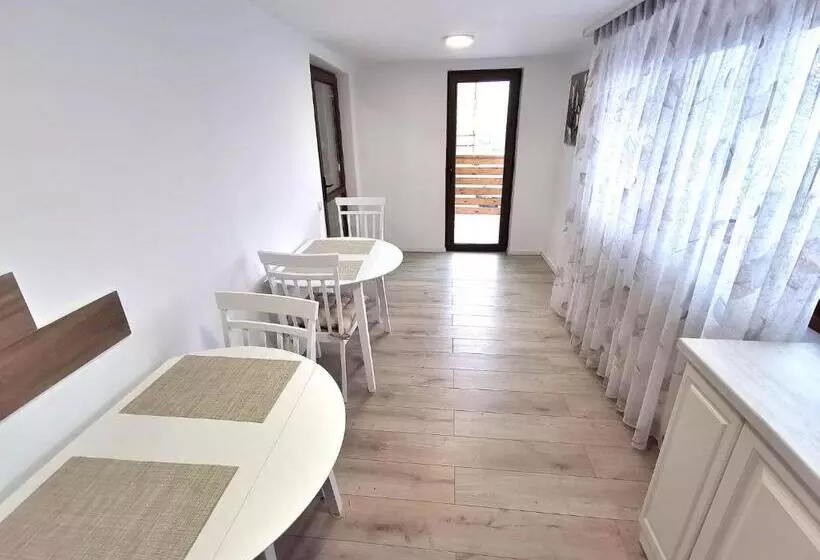 ペンション Vila Aras