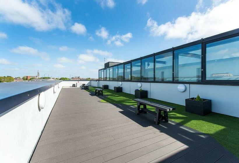 Yugo Explore Broadstone Hall