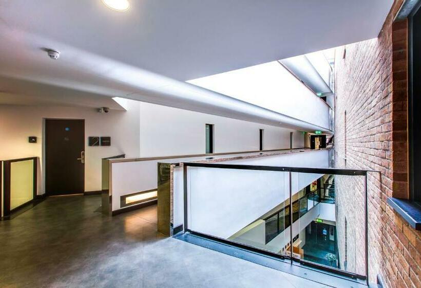 Yugo Explore Broadstone Hall