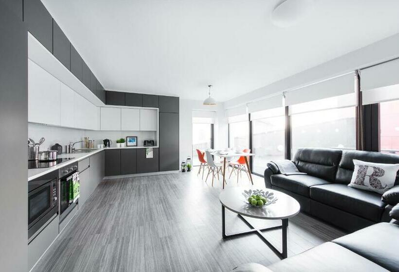 Yugo Explore Broadstone Hall