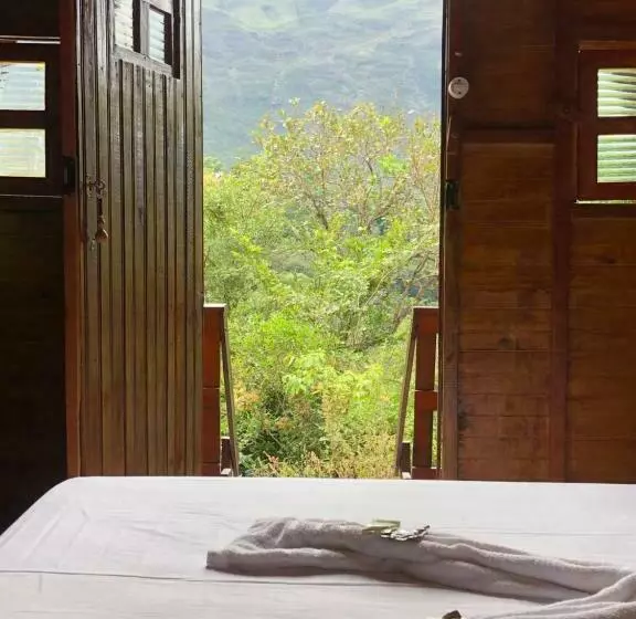 Retkeilymaja Colinas Do Braga Chalés