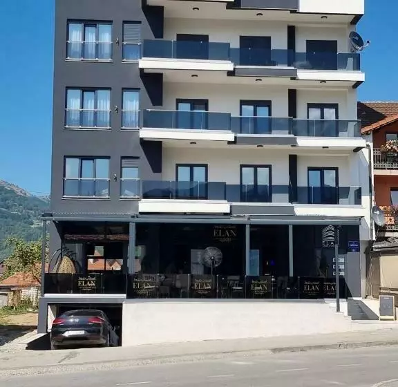 هتل Elan Luxury Apartments & Rooms