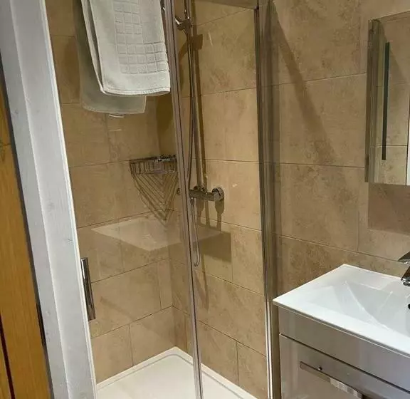 Hotelli Fox And Goat