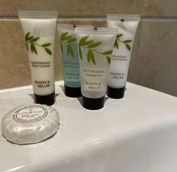 Hotelli Fox And Goat