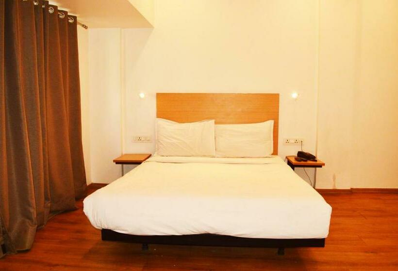 בית מלון כפרי Orient Avenue