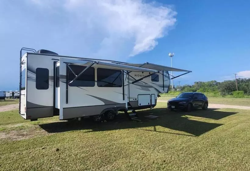 Majatalo Coastal Cottage Bay House