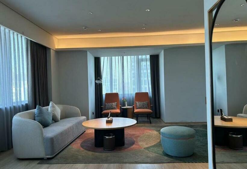 Hotel Sunstone Plaza