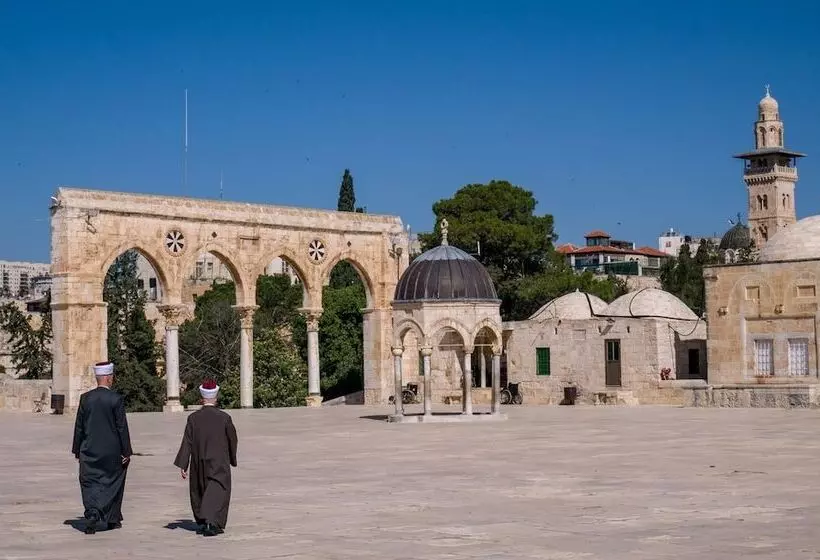 Aamiaismajoitus (B&B) The Colony