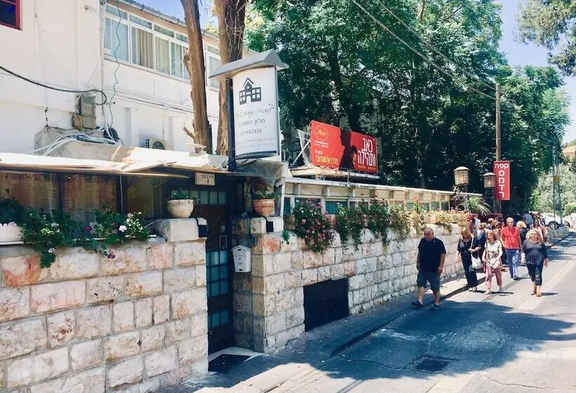 Aamiaismajoitus (B&B) The Colony