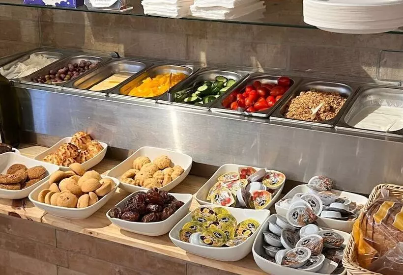 Aamiaismajoitus (B&B) The Colony