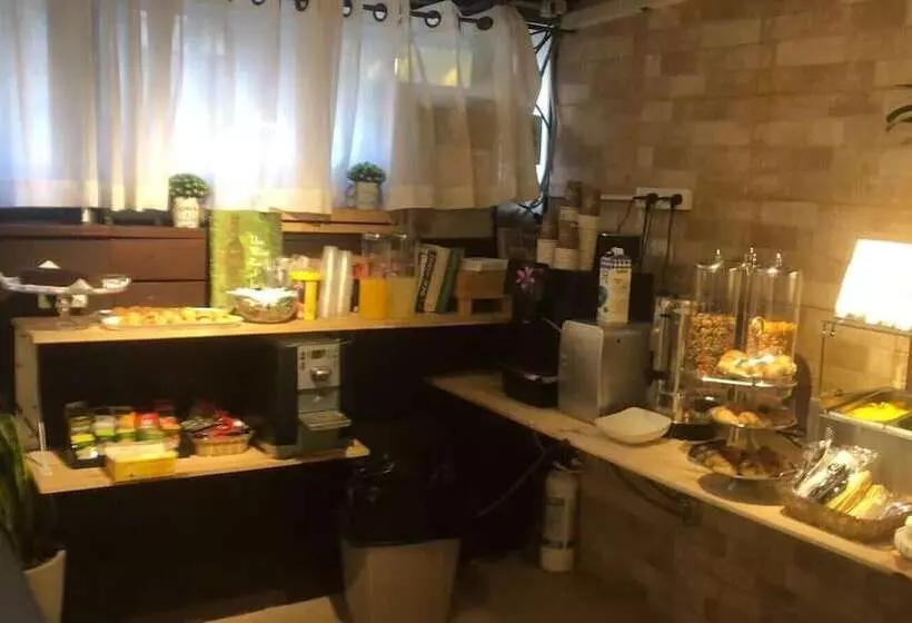 Aamiaismajoitus (B&B) The Colony